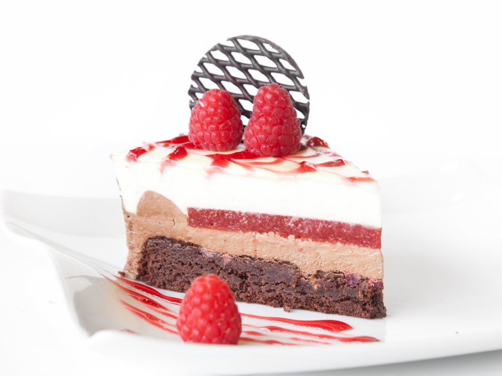 koncne-vsebine_kulinarika_Perla_avg24_1024_dolce-vita-torte